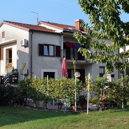 Apartments With A Parking Space Umag - 7109 Buitenkant foto