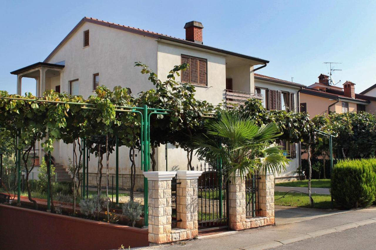Apartments With A Parking Space Umag - 7109 Buitenkant foto