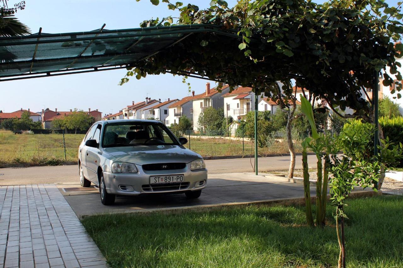 Apartments With A Parking Space Umag - 7109 Buitenkant foto
